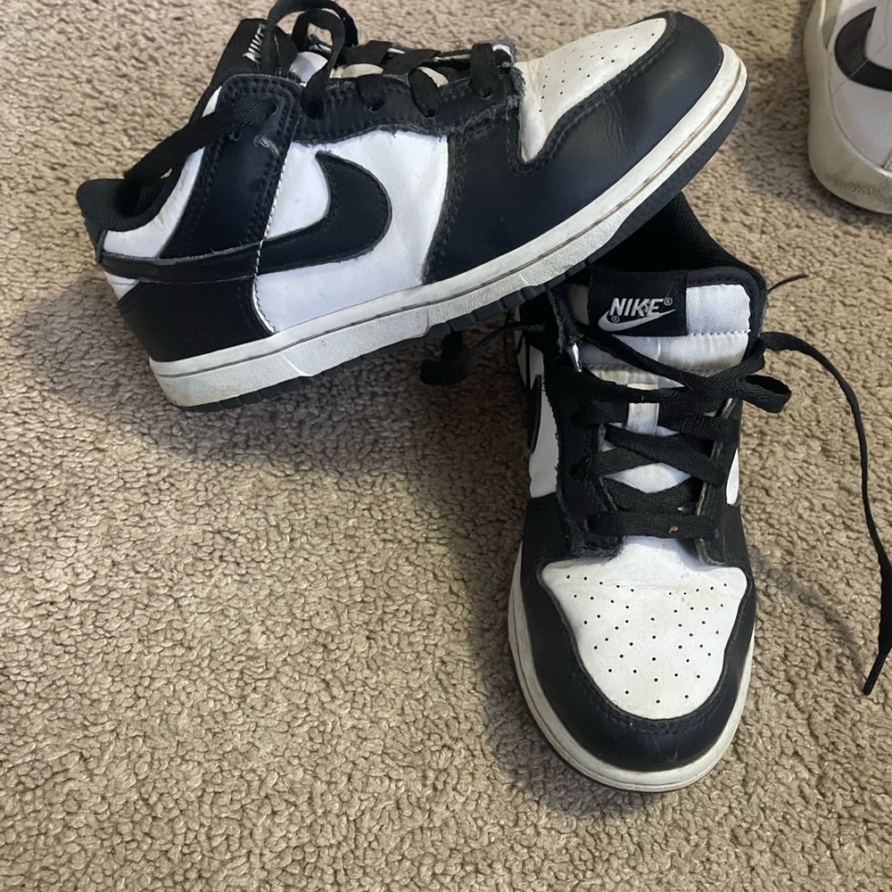 Nike Kids Sneakers Black and White